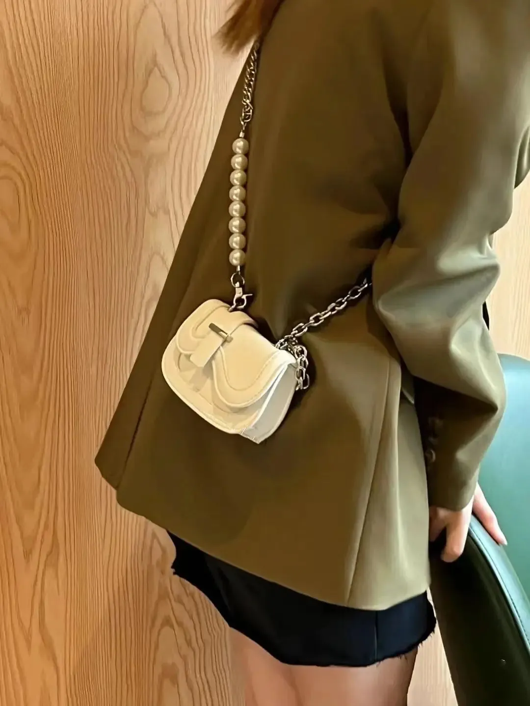UAKISS  -  Vintage White Crossbody Bags Women Summer Chains Chic Solid Messenger Bag Female Saddle Harajuku Leather Mini Bag Y2k